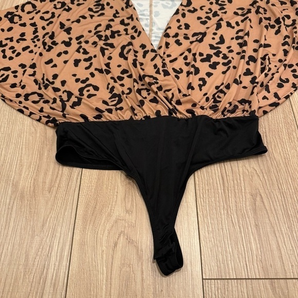 ASOS Angel Sleeve Wrap Animal Print Bodysuit - Picture 2 of 10